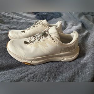 Hoka tennis shoes size 8.5 women’s